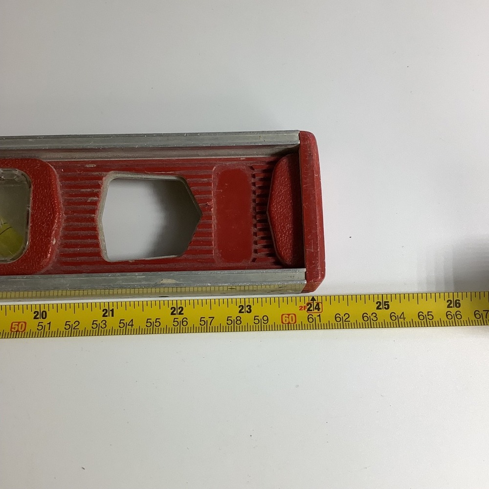 Empire Red Magnetic 24" Magnetic Aluminum Level 39858 - Picture 10 of 11